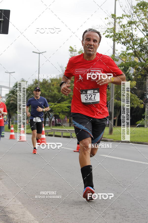 Buy your photos of the eventSantander Track & Field Run Series - Shopping Tambor on Fotop