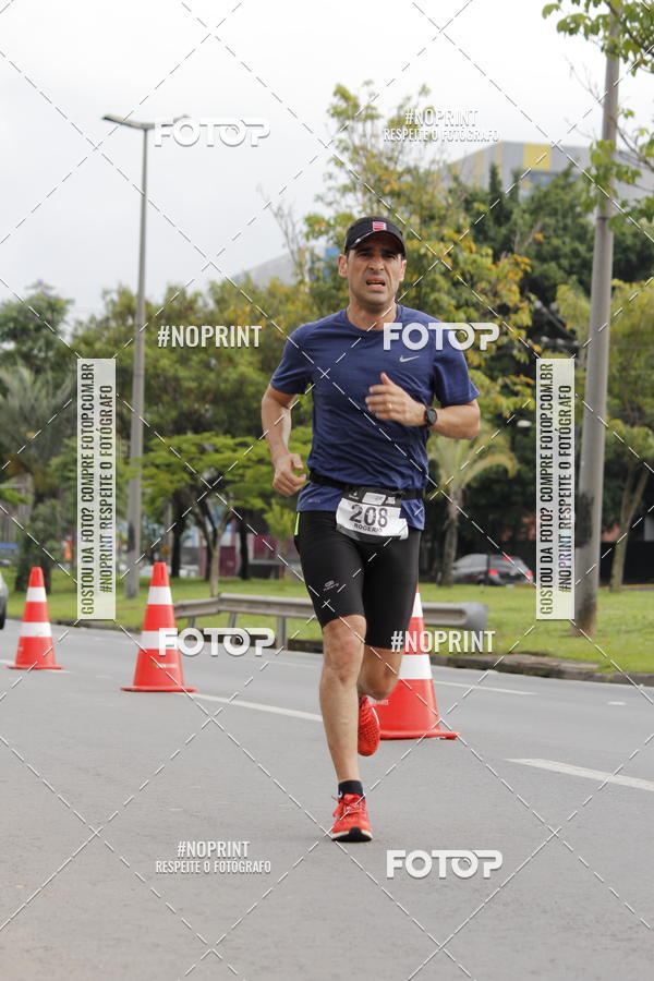 Buy your photos of the eventSantander Track & Field Run Series - Shopping Tambor on Fotop
