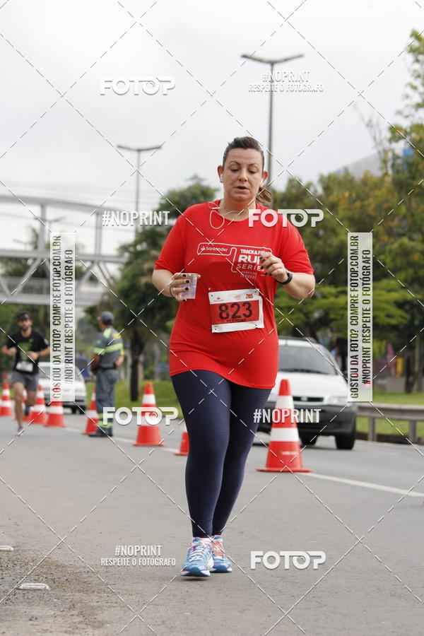 Buy your photos of the eventSantander Track & Field Run Series - Shopping Tambor on Fotop
