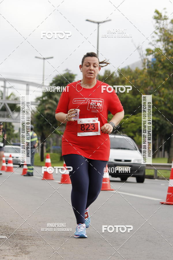 Buy your photos of the eventSantander Track & Field Run Series - Shopping Tambor on Fotop