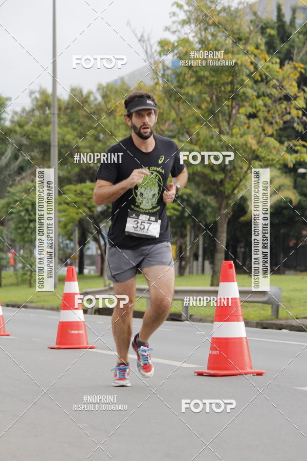 Buy your photos of the eventSantander Track & Field Run Series - Shopping Tambor on Fotop