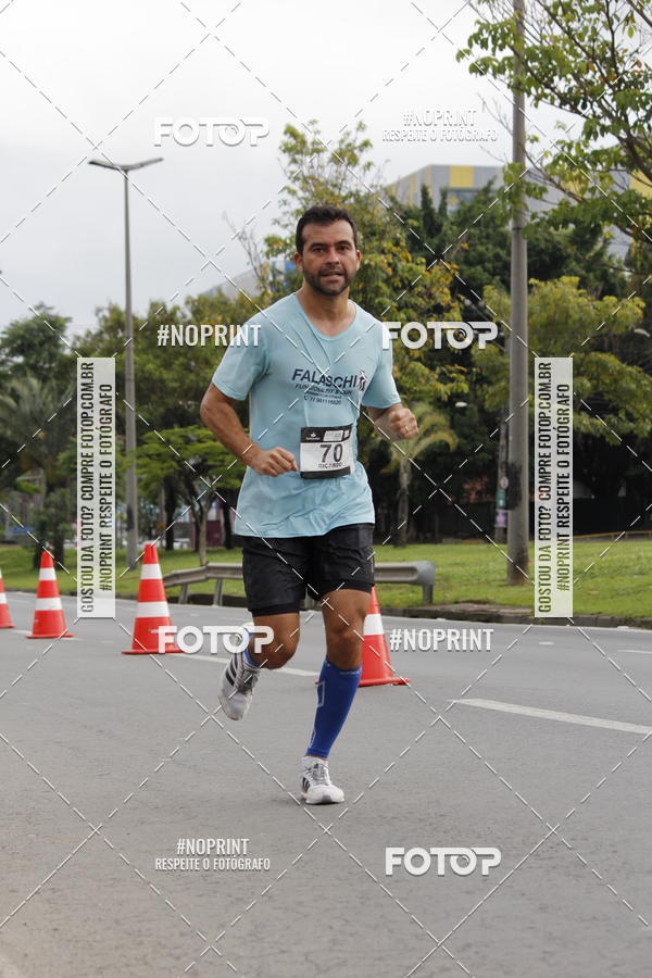 Buy your photos of the eventSantander Track & Field Run Series - Shopping Tambor on Fotop