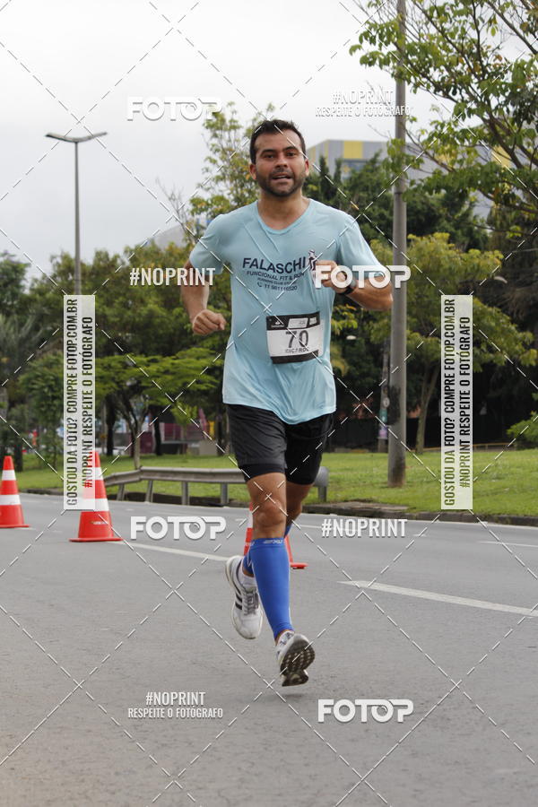 Buy your photos of the eventSantander Track & Field Run Series - Shopping Tambor on Fotop
