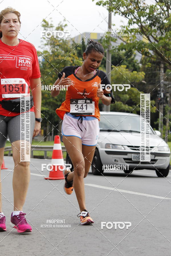 Buy your photos of the eventSantander Track & Field Run Series - Shopping Tambor on Fotop