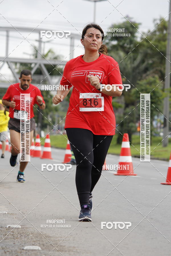 Buy your photos of the eventSantander Track & Field Run Series - Shopping Tambor on Fotop