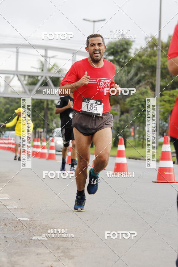 Buy your photos of the eventSantander Track & Field Run Series - Shopping Tambor on Fotop