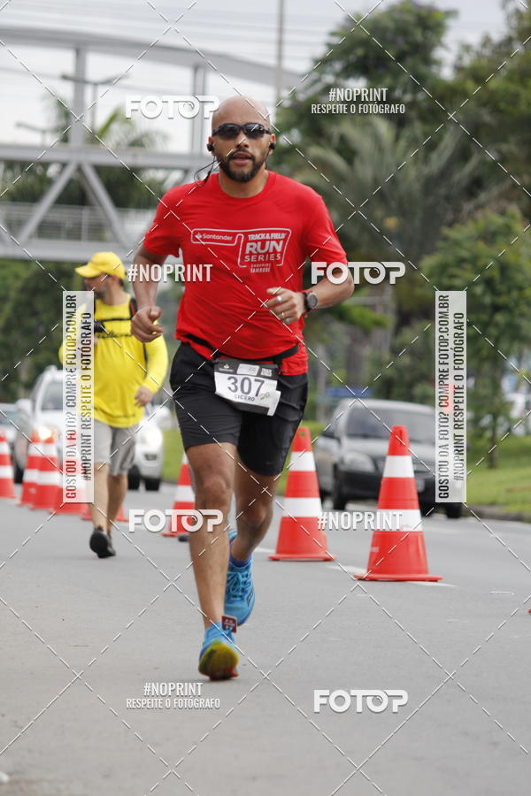 Buy your photos of the eventSantander Track & Field Run Series - Shopping Tambor on Fotop