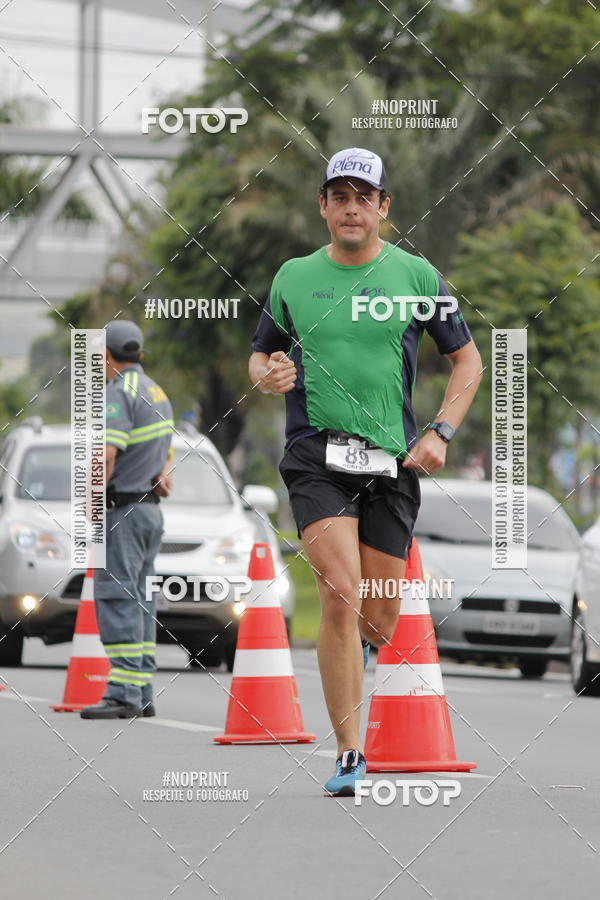 Buy your photos of the eventSantander Track & Field Run Series - Shopping Tambor on Fotop