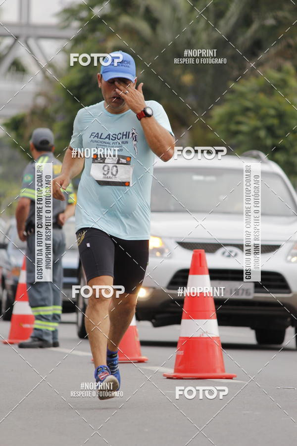 Buy your photos of the eventSantander Track & Field Run Series - Shopping Tambor on Fotop