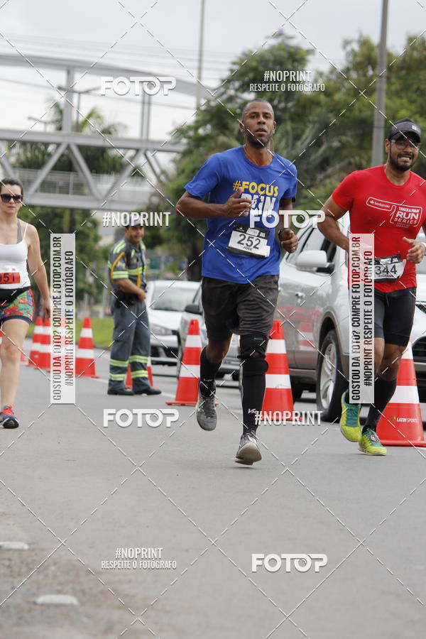 Buy your photos of the eventSantander Track & Field Run Series - Shopping Tambor on Fotop