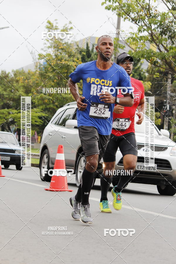 Buy your photos of the eventSantander Track & Field Run Series - Shopping Tambor on Fotop