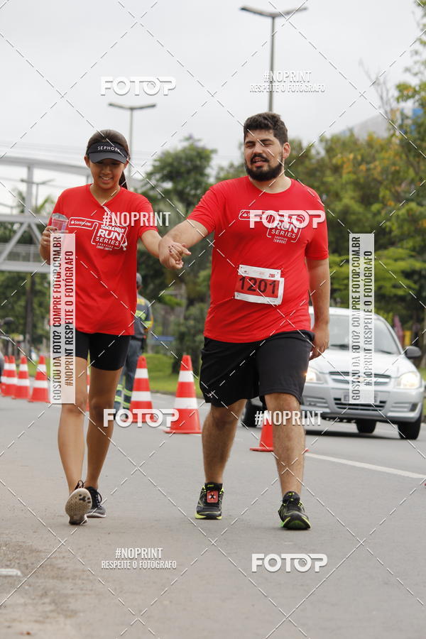 Buy your photos of the eventSantander Track & Field Run Series - Shopping Tambor on Fotop