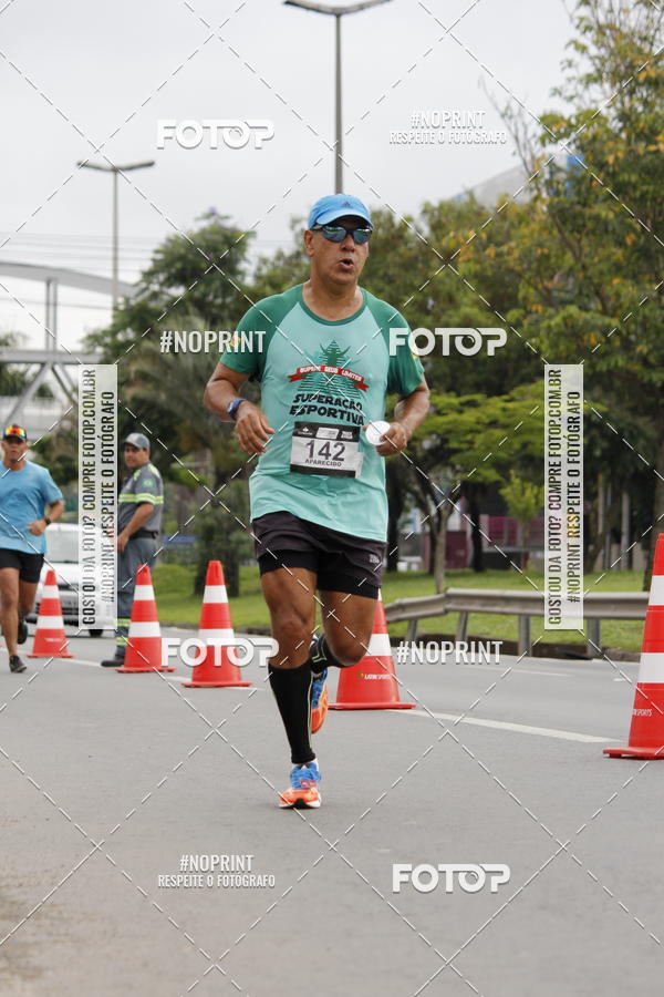 Buy your photos of the eventSantander Track & Field Run Series - Shopping Tambor on Fotop