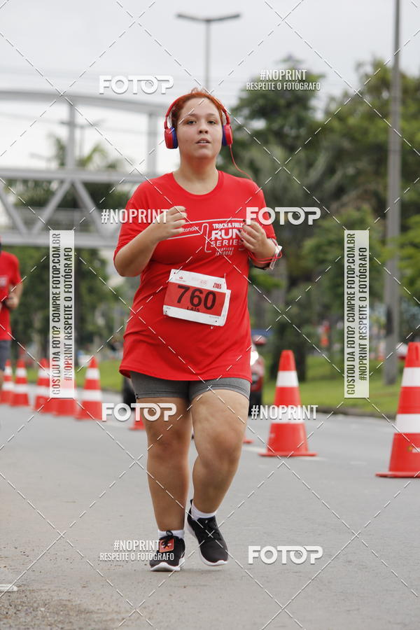 Buy your photos of the eventSantander Track & Field Run Series - Shopping Tambor on Fotop