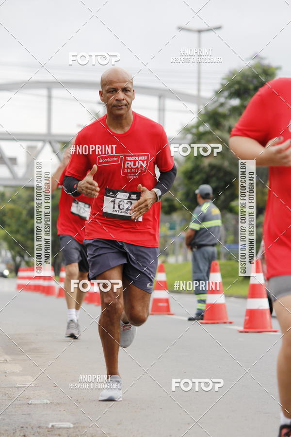Buy your photos of the eventSantander Track & Field Run Series - Shopping Tambor on Fotop