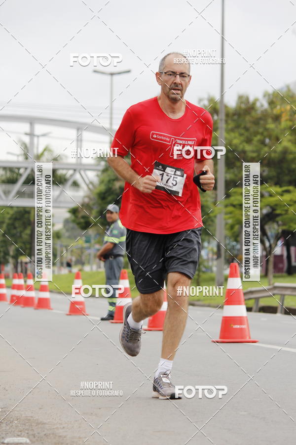 Buy your photos of the eventSantander Track & Field Run Series - Shopping Tambor on Fotop