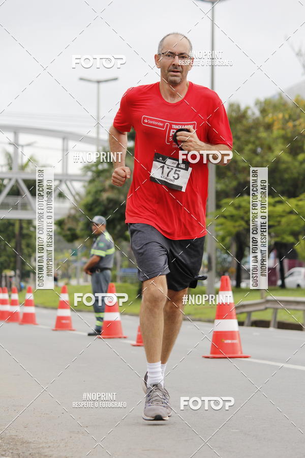 Buy your photos of the eventSantander Track & Field Run Series - Shopping Tambor on Fotop