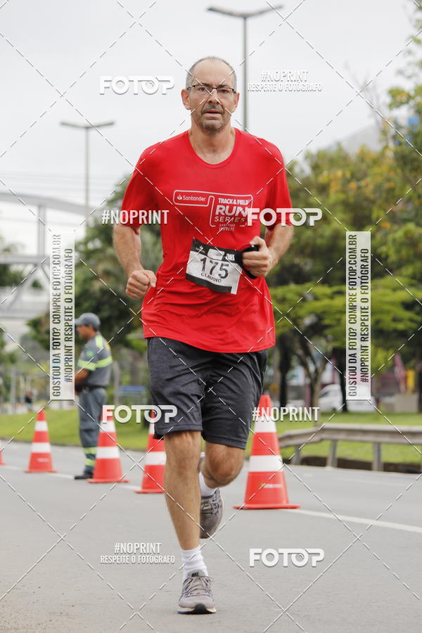 Buy your photos of the eventSantander Track & Field Run Series - Shopping Tambor on Fotop