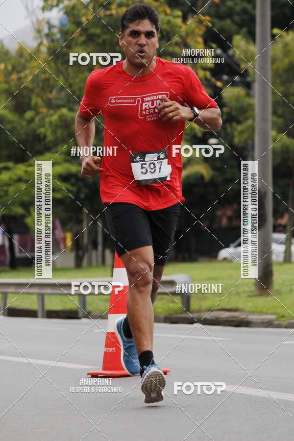 Buy your photos of the eventSantander Track & Field Run Series - Shopping Tambor on Fotop