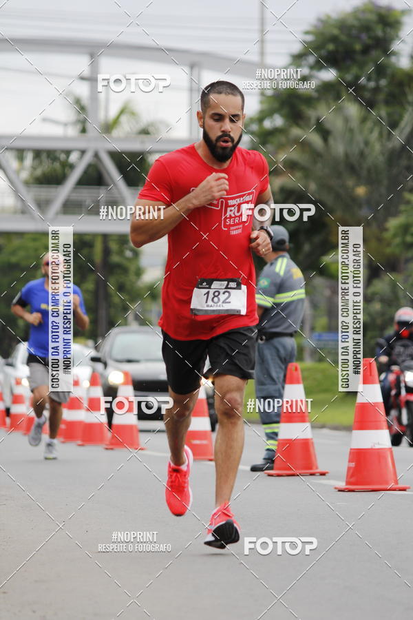 Buy your photos of the eventSantander Track & Field Run Series - Shopping Tambor on Fotop