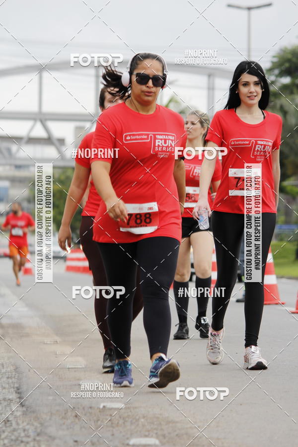 Buy your photos of the eventSantander Track & Field Run Series - Shopping Tambor on Fotop
