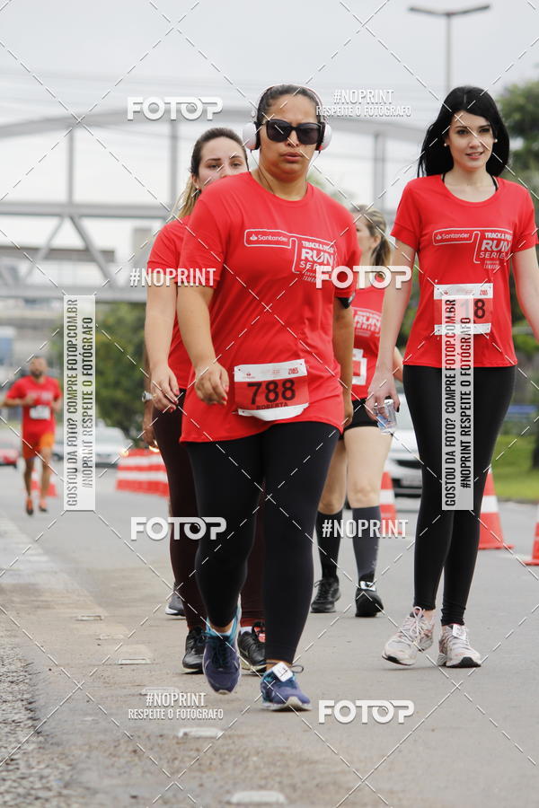 Buy your photos of the eventSantander Track & Field Run Series - Shopping Tambor on Fotop