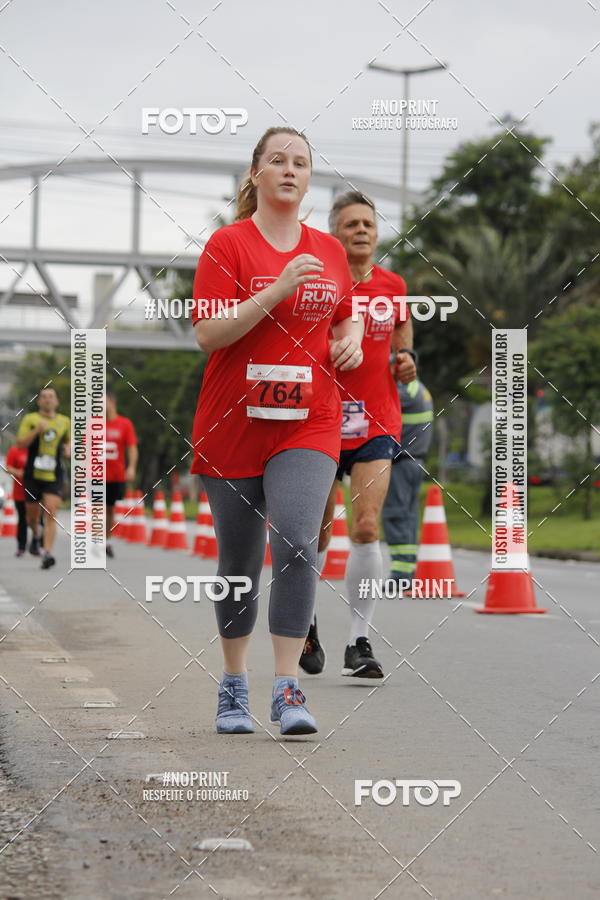 Buy your photos of the eventSantander Track & Field Run Series - Shopping Tambor on Fotop
