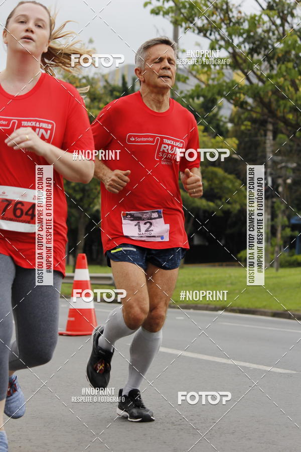 Buy your photos of the eventSantander Track & Field Run Series - Shopping Tambor on Fotop