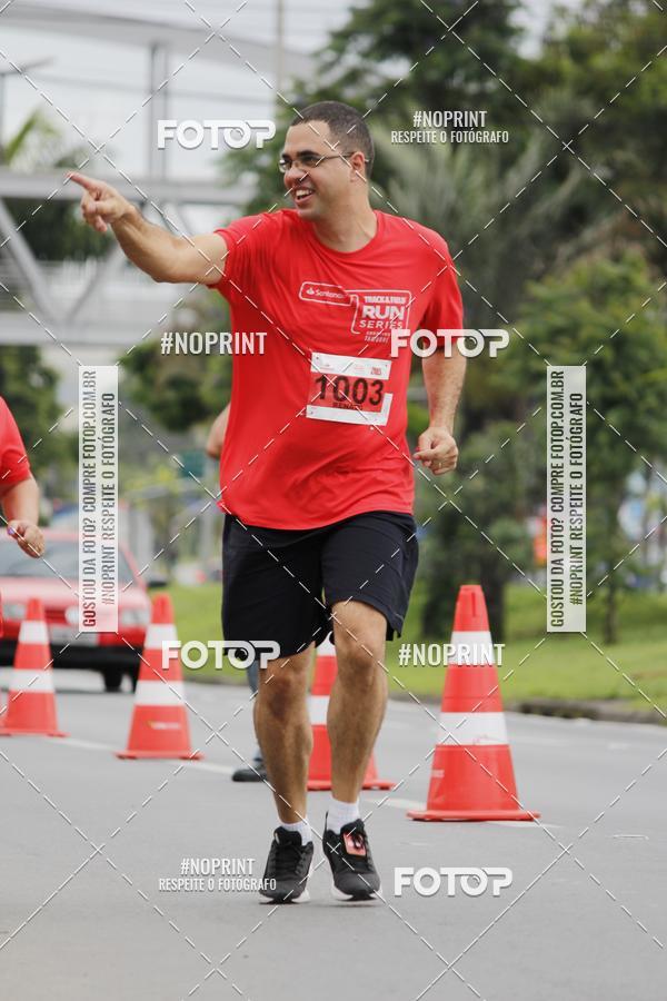 Buy your photos of the eventSantander Track & Field Run Series - Shopping Tambor on Fotop
