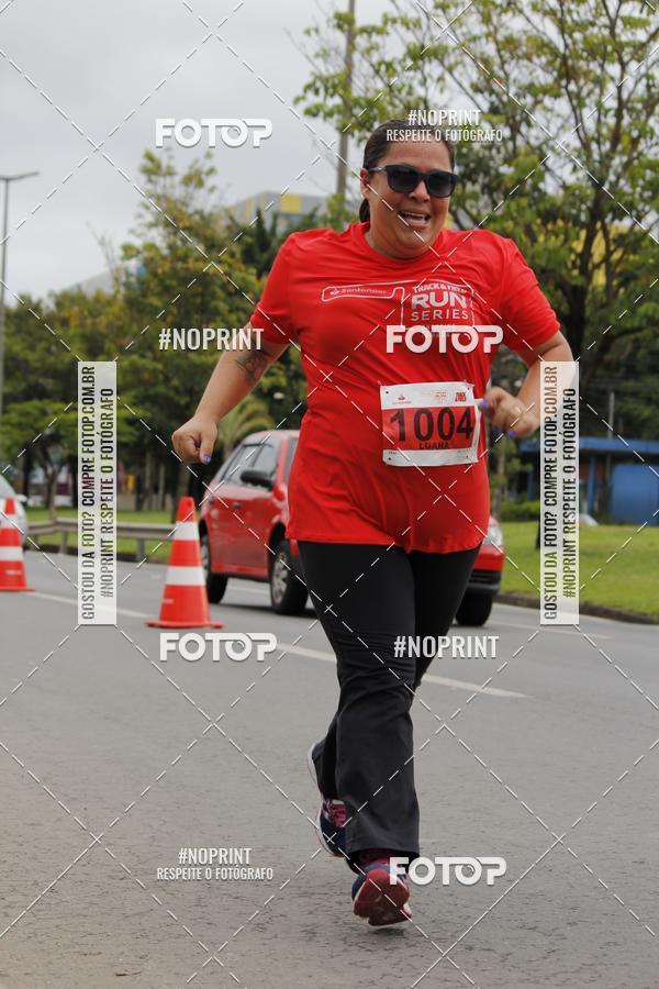 Buy your photos of the eventSantander Track & Field Run Series - Shopping Tambor on Fotop
