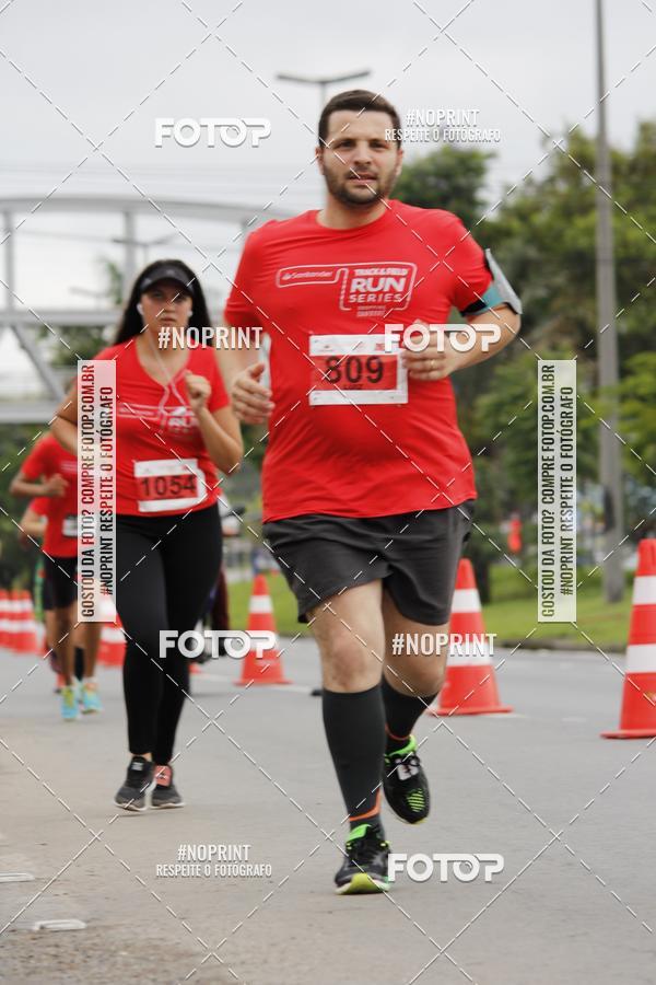 Buy your photos of the eventSantander Track & Field Run Series - Shopping Tambor on Fotop