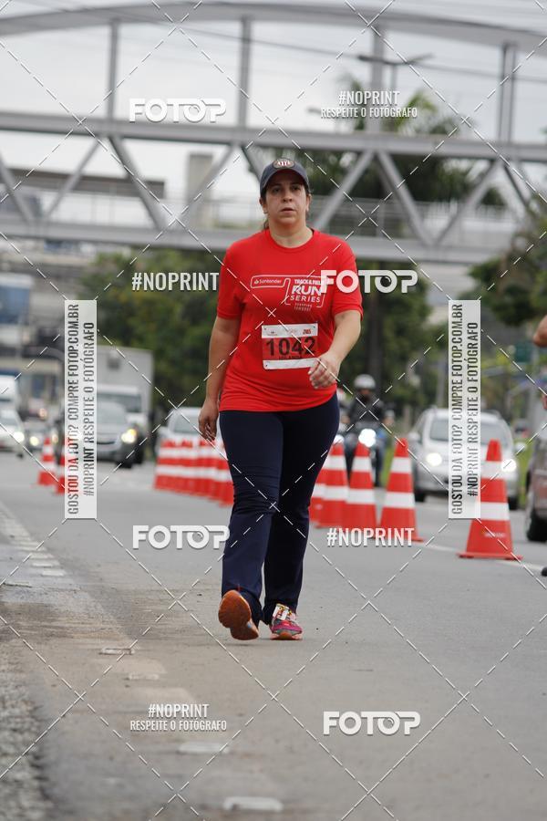 Buy your photos of the eventSantander Track & Field Run Series - Shopping Tambor on Fotop