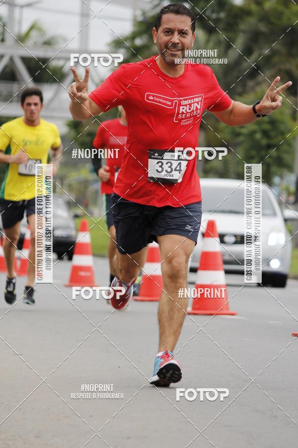Buy your photos of the eventSantander Track & Field Run Series - Shopping Tambor on Fotop