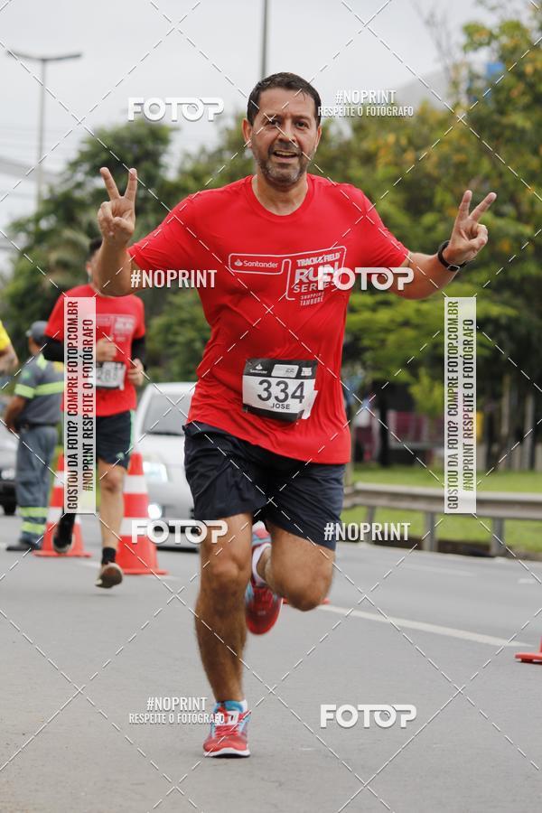 Buy your photos of the eventSantander Track & Field Run Series - Shopping Tambor on Fotop