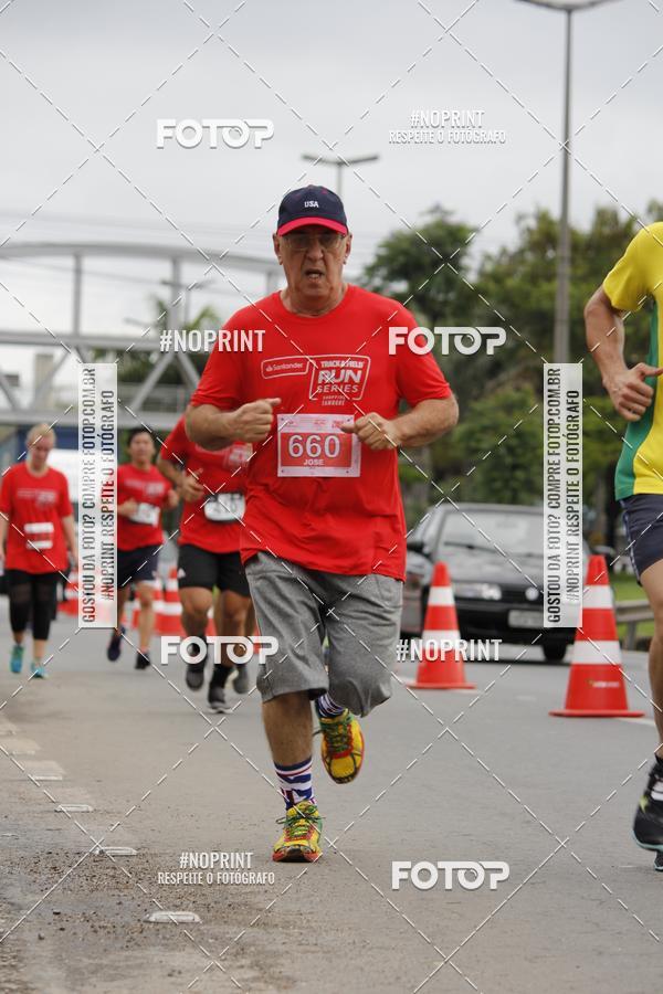 Buy your photos of the eventSantander Track & Field Run Series - Shopping Tambor on Fotop