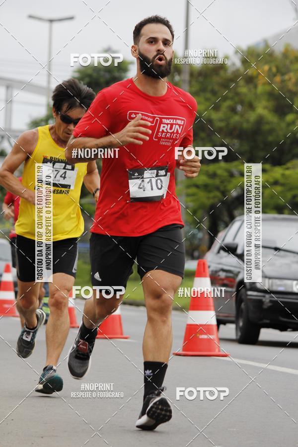 Buy your photos of the eventSantander Track & Field Run Series - Shopping Tambor on Fotop