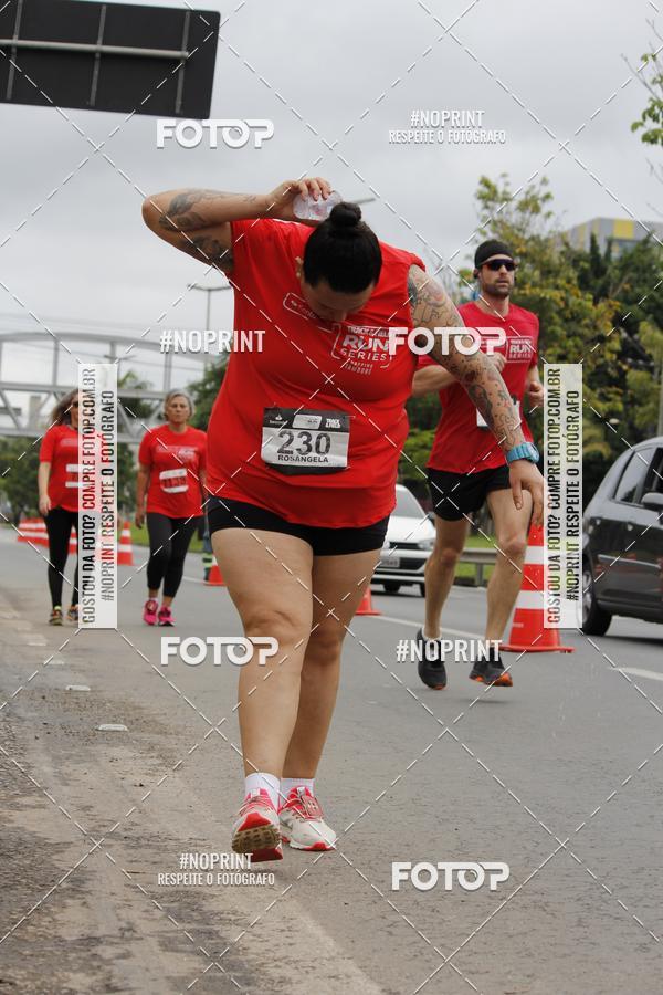 Buy your photos of the eventSantander Track & Field Run Series - Shopping Tambor on Fotop