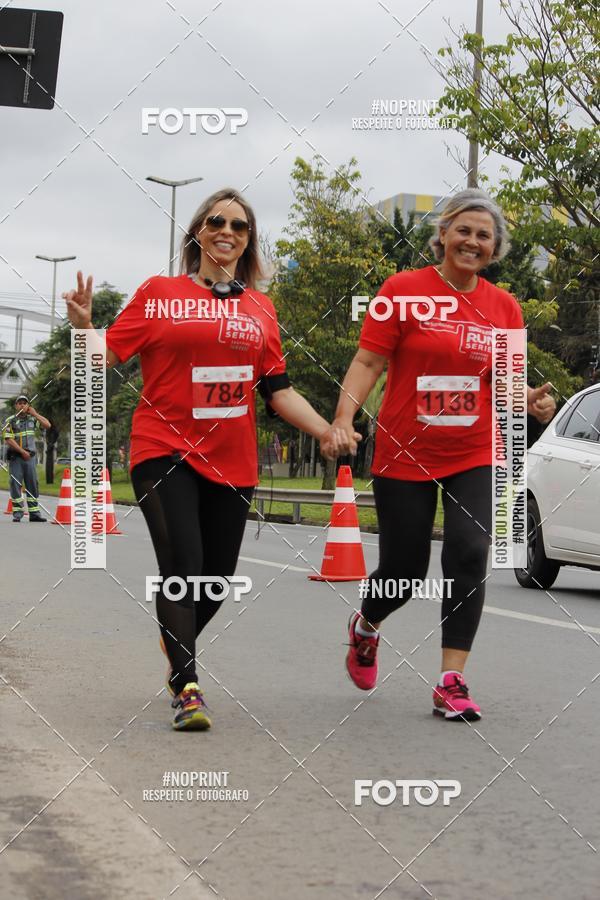 Buy your photos of the eventSantander Track & Field Run Series - Shopping Tambor on Fotop