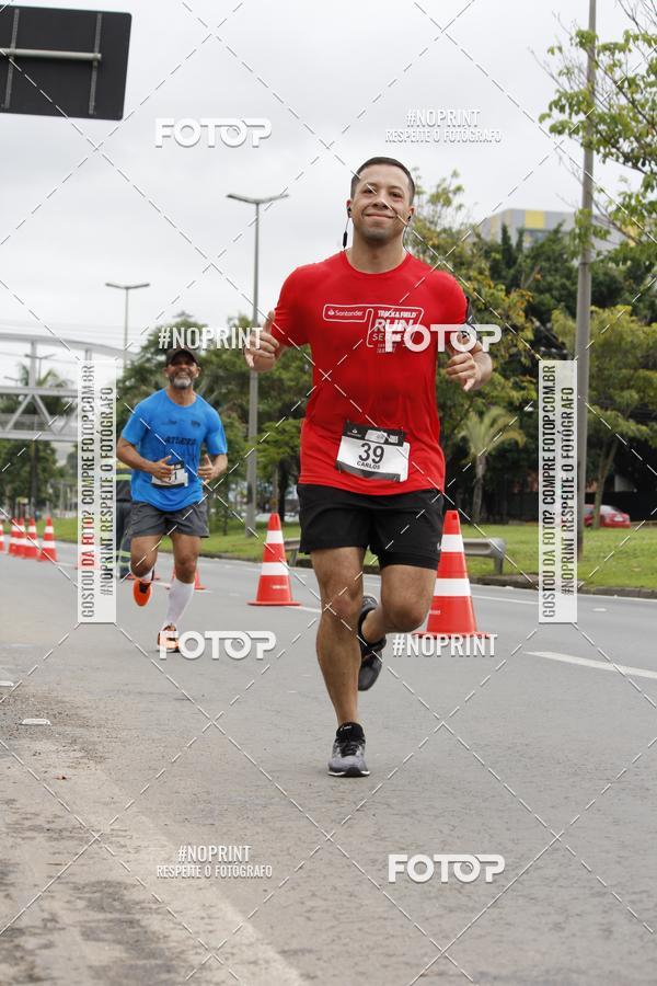 Buy your photos of the eventSantander Track & Field Run Series - Shopping Tambor on Fotop