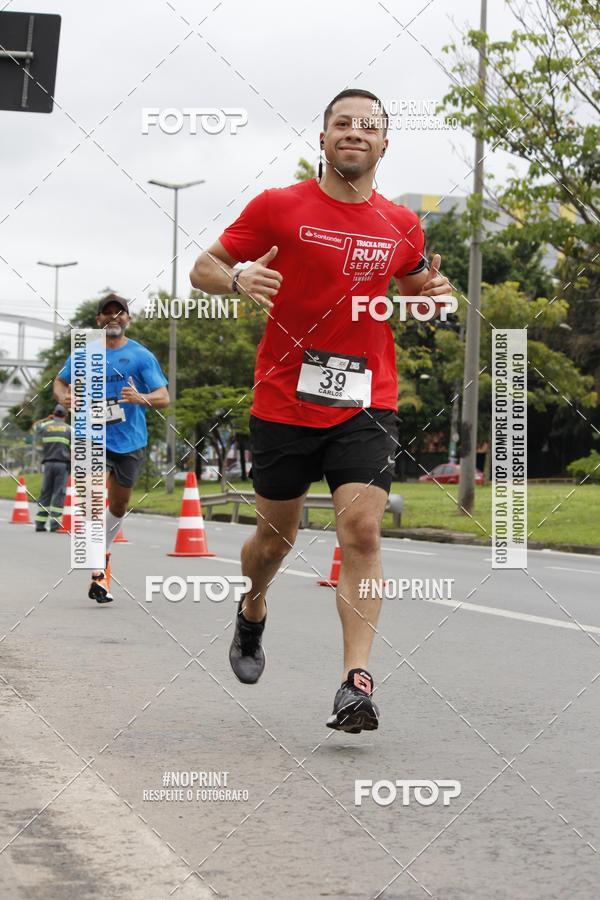 Buy your photos of the eventSantander Track & Field Run Series - Shopping Tambor on Fotop