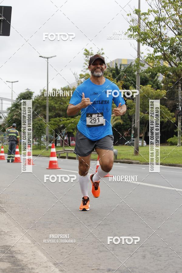 Buy your photos of the eventSantander Track & Field Run Series - Shopping Tambor on Fotop