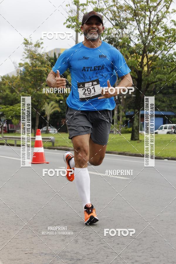 Buy your photos of the eventSantander Track & Field Run Series - Shopping Tambor on Fotop