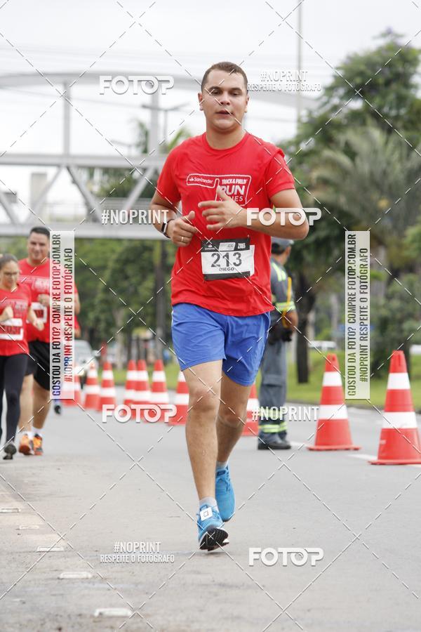 Buy your photos of the eventSantander Track & Field Run Series - Shopping Tambor on Fotop