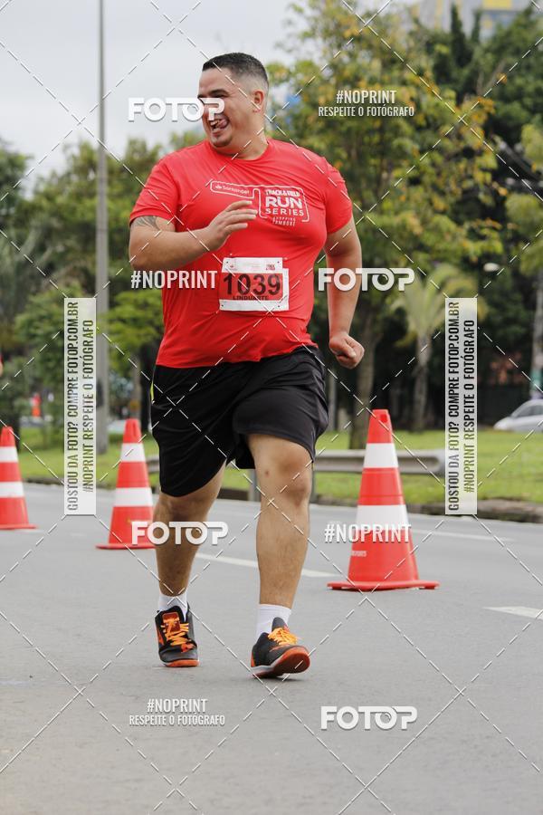Buy your photos of the eventSantander Track & Field Run Series - Shopping Tambor on Fotop