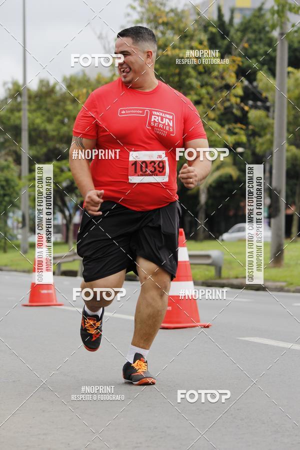 Buy your photos of the eventSantander Track & Field Run Series - Shopping Tambor on Fotop