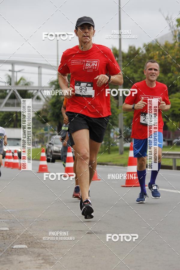 Buy your photos of the eventSantander Track & Field Run Series - Shopping Tambor on Fotop