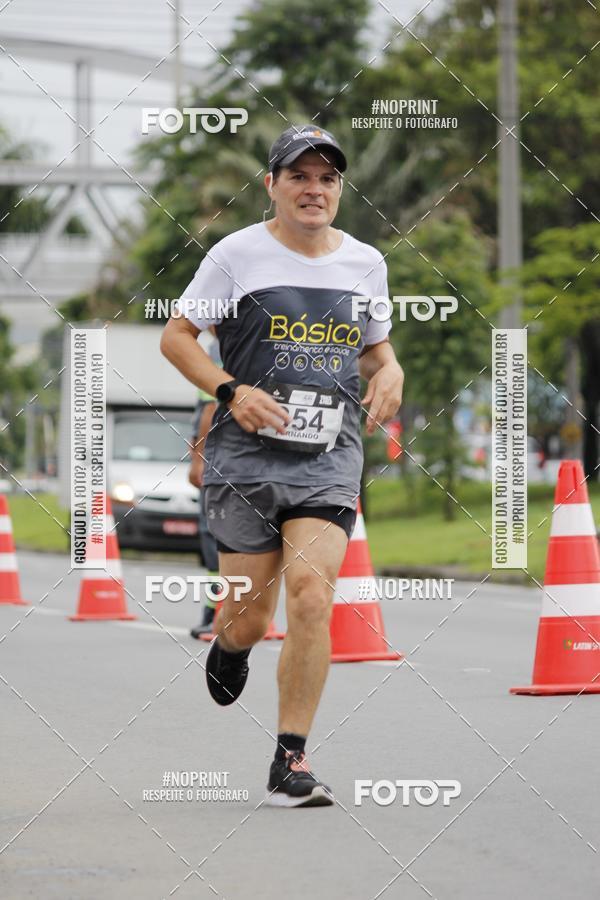Buy your photos of the eventSantander Track & Field Run Series - Shopping Tambor on Fotop