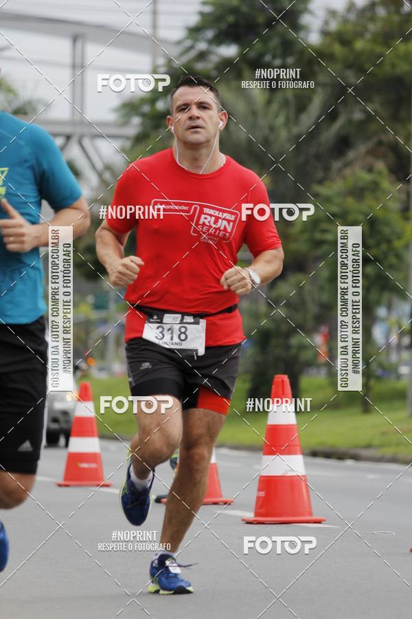 Buy your photos of the eventSantander Track & Field Run Series - Shopping Tambor on Fotop
