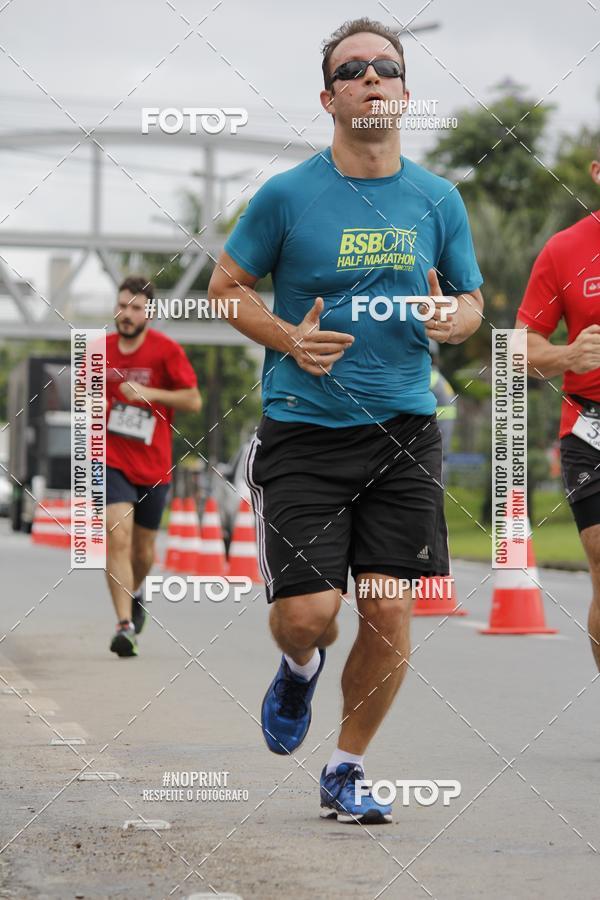 Buy your photos of the eventSantander Track & Field Run Series - Shopping Tambor on Fotop