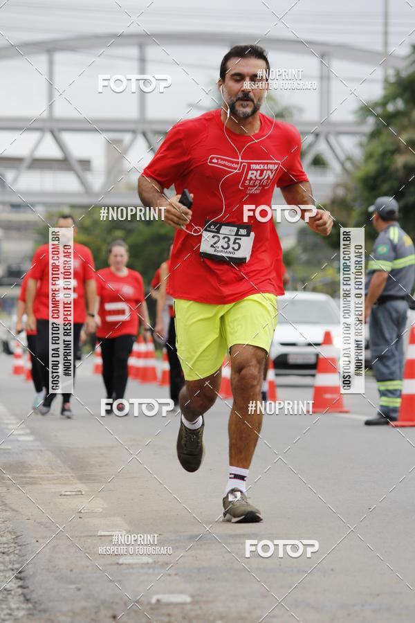 Buy your photos of the eventSantander Track & Field Run Series - Shopping Tambor on Fotop